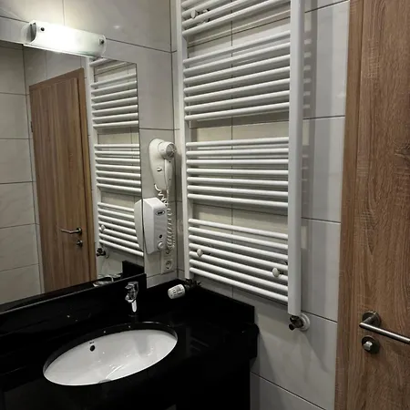 & Restaurant Brommler Muehle