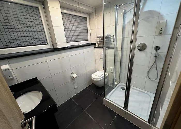 & Restaurant Brommler Muehle 3*